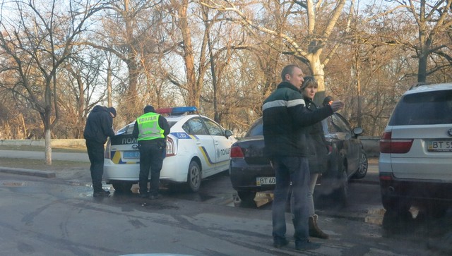 В Херсоне в ДТП попала учебная машина