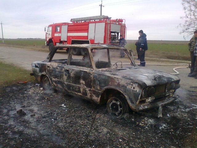 Под Чаплынкой вчера тушили ВАЗ