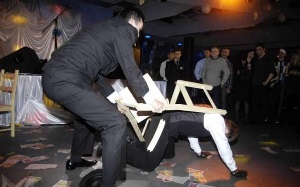 Ночная драка в новокаховском баре закончилась вызовом полиции