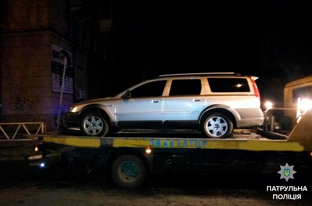 В Херсоне патрульные обнаружили авто, которое уже год находится в розыске