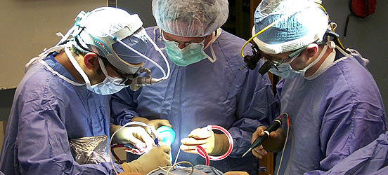 В Херсоне сделали уникальную операцию - пациенту удалили двухлетнюю опухоль спинного мозга