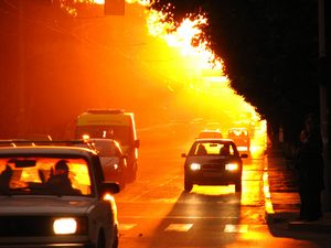 Херсонских водителей просят учитывать жаркую погоду
