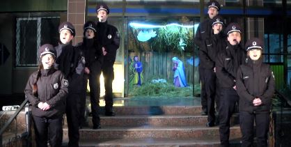 Патрульная полиция поздравила херсонцев рождественской колядкой