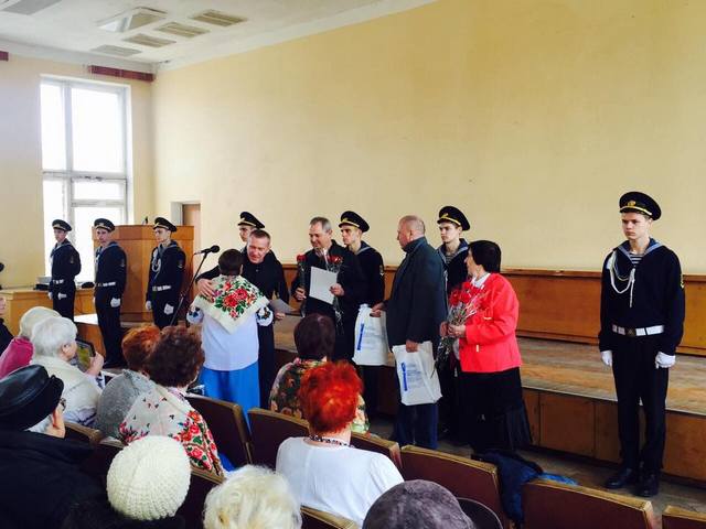 Херсонский судозавод поздравил женщин-ветеранов с 8 Марта