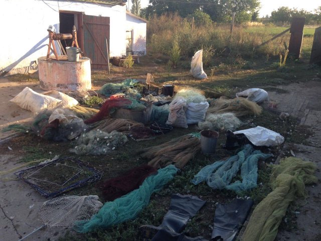 В Николаевской области херсонские пограничники обнаружили рыбинспекторов которые занимались браконьерством