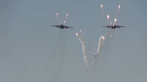 Самолеты ВСУ прорвали системы ПВО "противника": опубликовано эффектное видео
