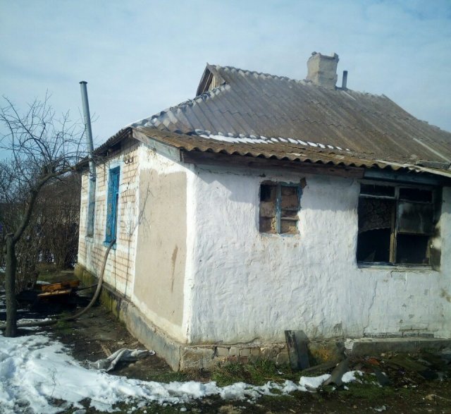 В Белозерском районе потушили пожар в нежилом доме