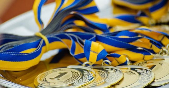 Воспитанники Херсонской ДЮСШ по вольной борьбе привезли из Новой Каховки 9 медалей