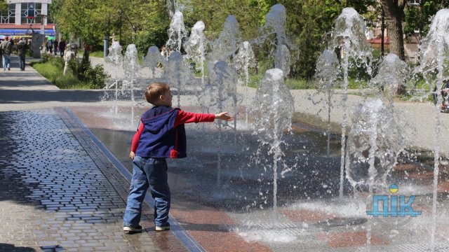В Херсоне забили струи из 5-миллионого фонтана