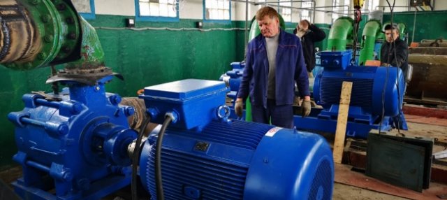 Госводагентство с ЭСКО-инвестором запустили 5 новых насосов на Новотроицкой насосной станции в Херсонской области
