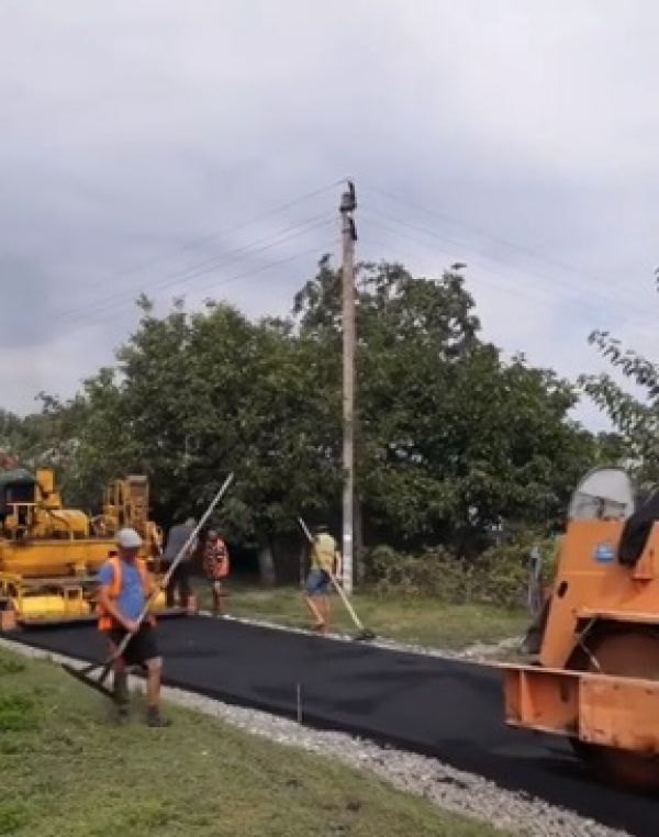Фирма экс-вице-мэра Каховки ремонтирует местные дороги