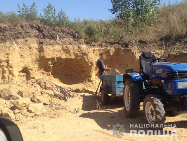 На Херсонщине полиция открыла уголовное производство за незаконную добычу песка