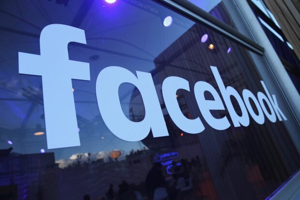 Компания Facebook слила мошенникам секретные данные десятков тысяч людей