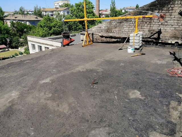 Завершены работы по очистке крыши сгоревшего дома на ул. Порт-Элеватор