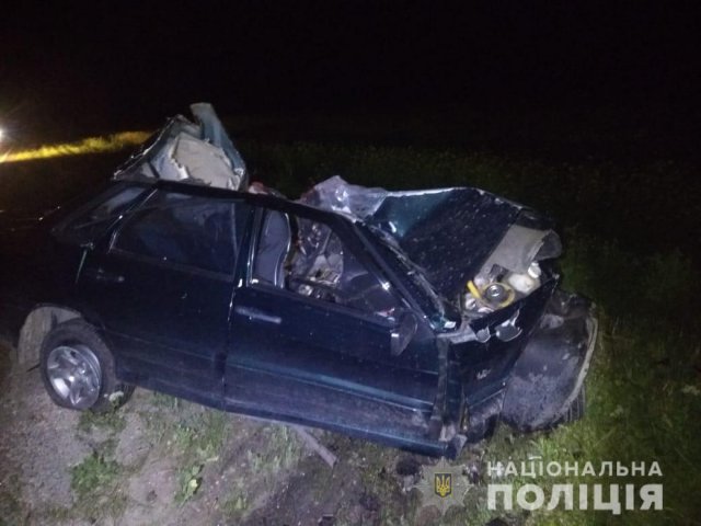 Смертельное ДТП на Херсонщине: спасатели деблокировали погибшего 21-летнего водителя из покореженной легковушки