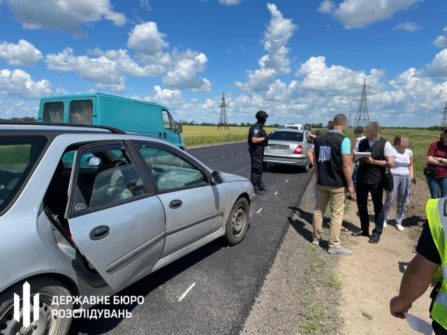 ГБР выясняет обстоятельства стрельбы на трассе с участием полицейского из Днепра