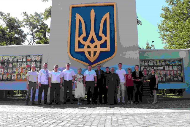 В Херсоне почтили память защитников Украины