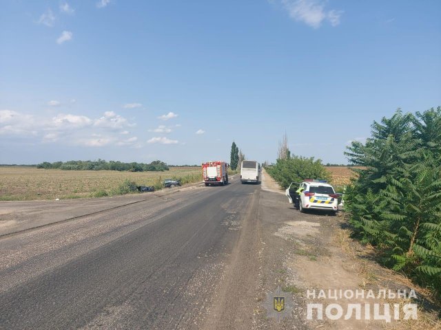 Полиция устанавливает обстоятельства смертельного ДТП в Бериславском районе