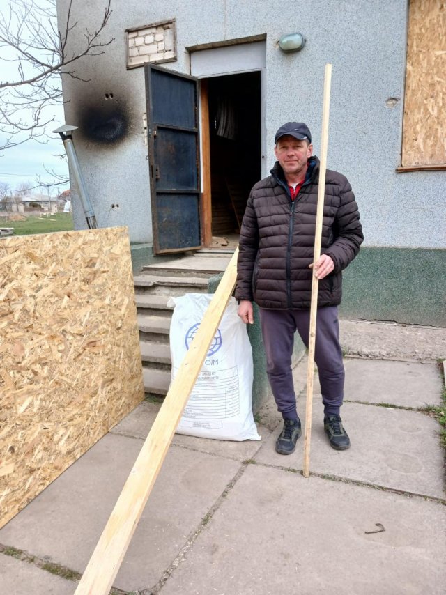 Жителі Зеленівського старостинського округу отримують будівельні матеріали