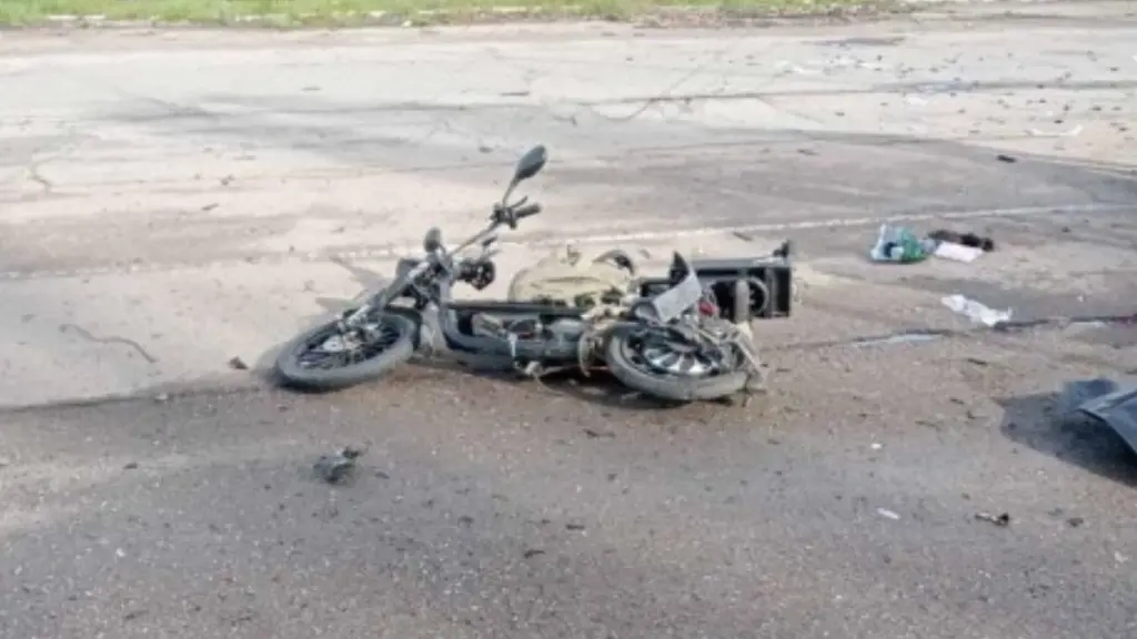 Двоє людей загинули від удару дрона по мопеду біля Херсона