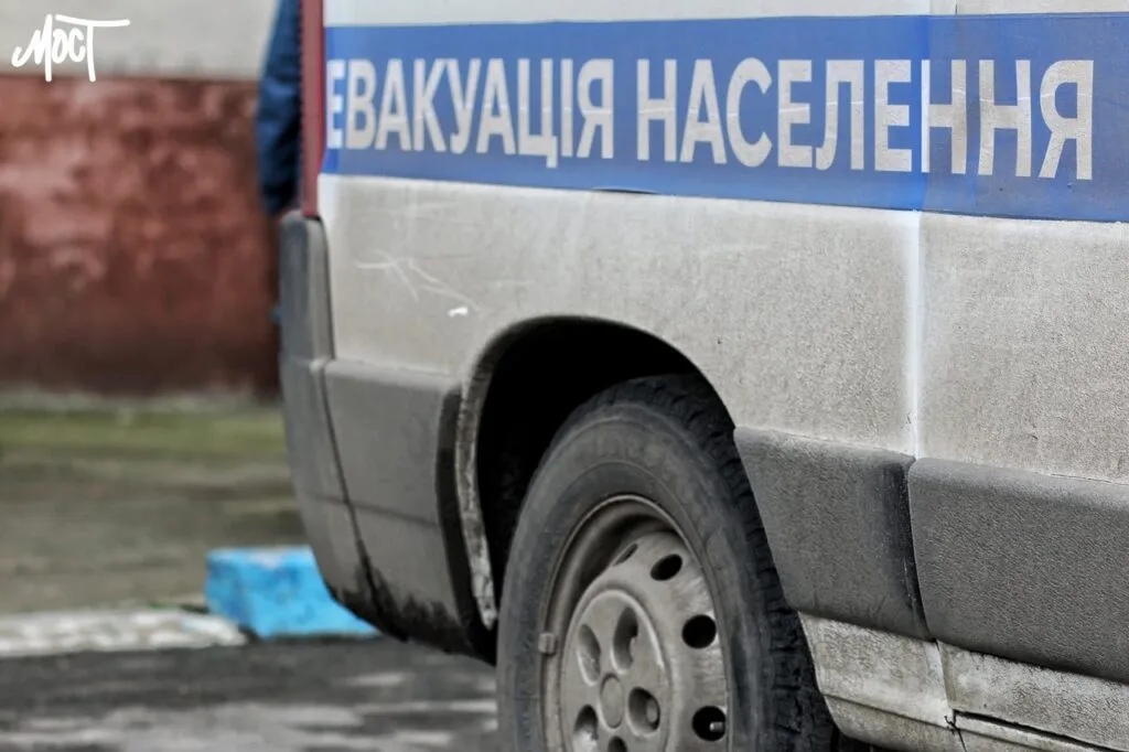 Матір з дитиною евакуювали з Комишан