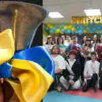Учні та вчителі під час свята останнього дзвоника в укритті навчального закладу на Херсонщині 5