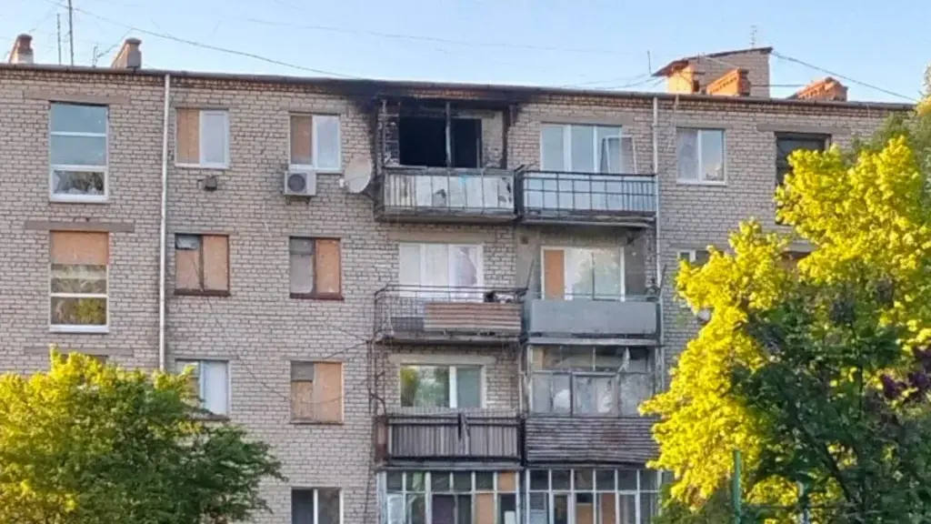 Інженерне на Херсонщині: місяць без світла, мешканці гасять пожежі та рятують поранених