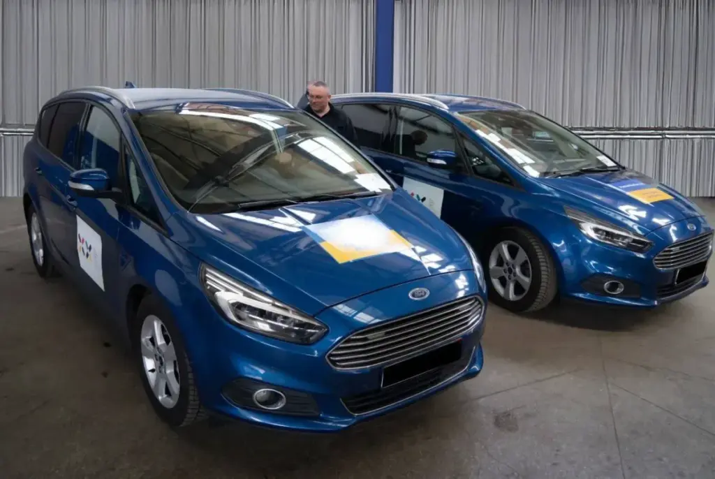 Херсонська громада отримала два автомобілі Ford від Бонна та Blau-Gelbes Kreuz