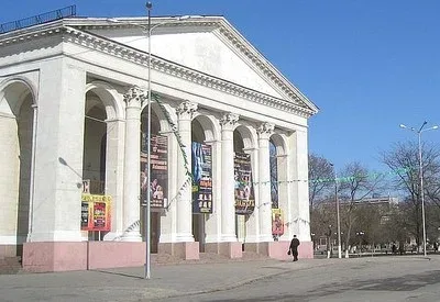 Херсонський театр ім. Куліша витратить 210 тисяч гривень на авіаквитки для фестивалю
