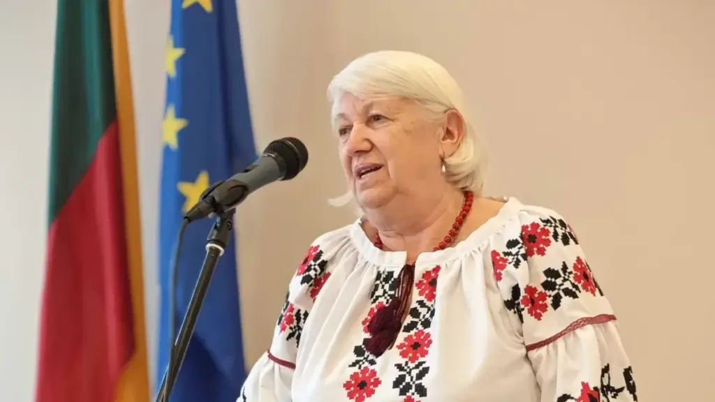 Майстриня з Нової Каховки Наталя Больська представила вишиті роботи у Вільнюсі