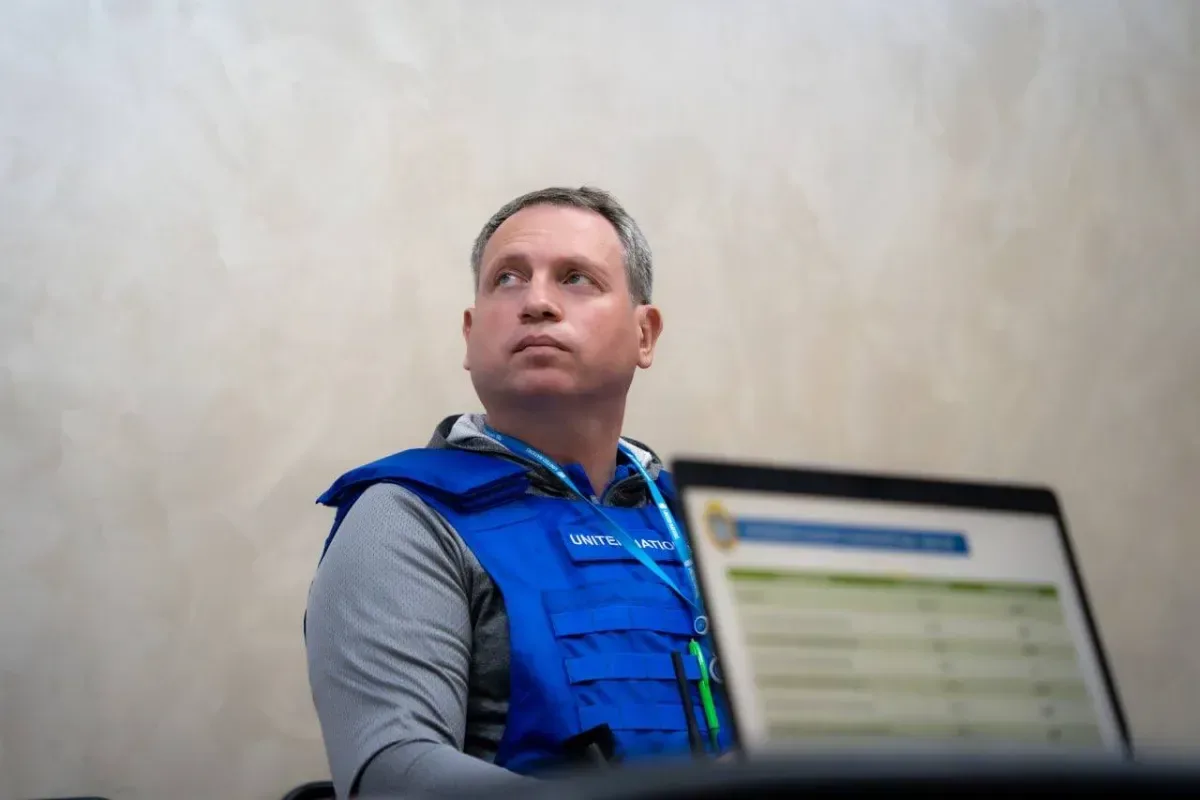 Місія ООН з прав людини зустрічається з посадовцями Херсона для документування впливу обстрілів на місто. 2