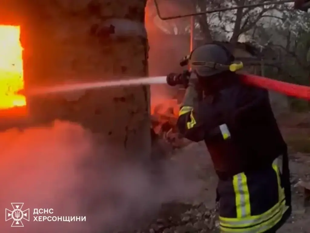 На Херсонщині 6 травня рятувальники ліквідували 8 пожеж від атак РФ