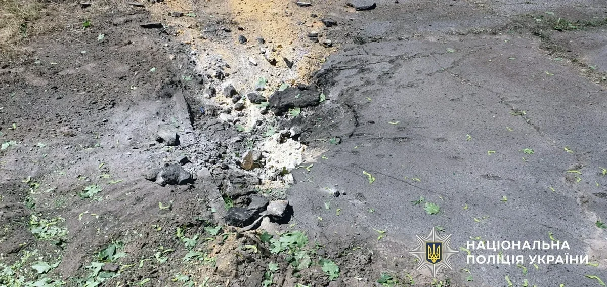 Пошкоджені будинки після обстрілів на Херсонщині, поліція фіксує наслідки російської агресії 2
