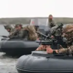 Російські військові накопичують дрони-бомбери та плавзасоби для відновлення штурмів на Херсонщині.