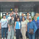 Переселенці з Херсонщини в Черкасах відвідали театральну виставу «За двома зайцями» в театрі імені Тараса Шевченка.