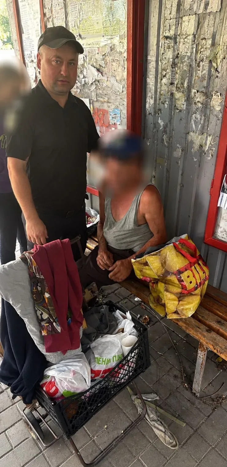 Поліція Херсона затримала грабіжника, який викрав сумку з грошима у 94-річної жінки 1
