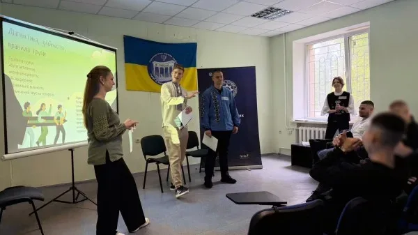 Поліція Херсонщини навчає молодих правоохоронців стресостійкості та саморегуляції