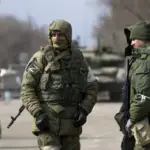 Поліція закликає свідків розстрілу пенсіонера окупантами в Інженерному восени 2022 року, зображення блокпоста
