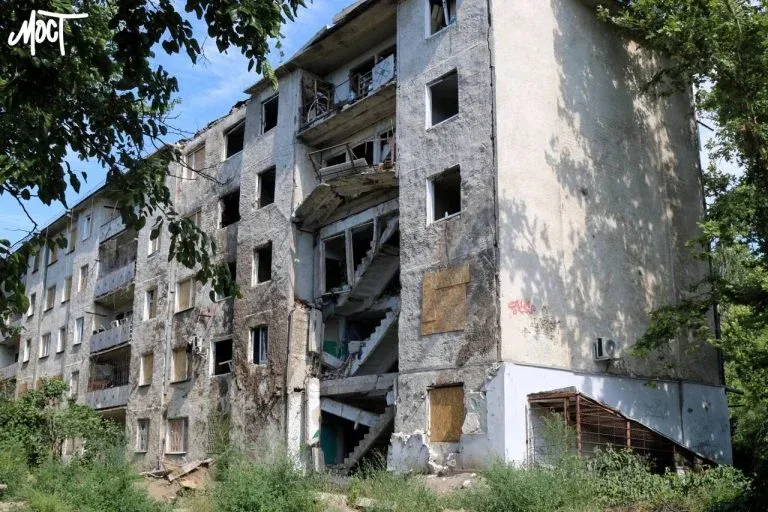 РФ обстріляла 50 населених пунктів Херсонщини загинув житель є поранені