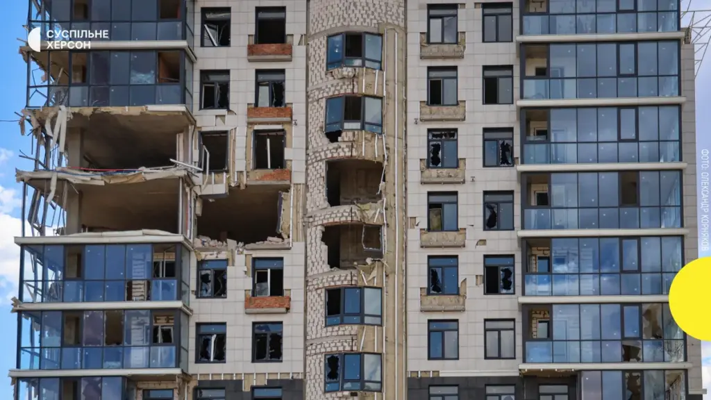 Російські війська обстріляли 37 населених пунктів Херсонщини: загинув чоловік, 10 поранених