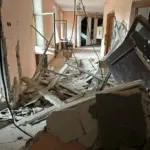 Пошкодження Херсонського обласного академічного музично-драматичного театру імені Миколи Куліша після атаки дроном "Молнія".