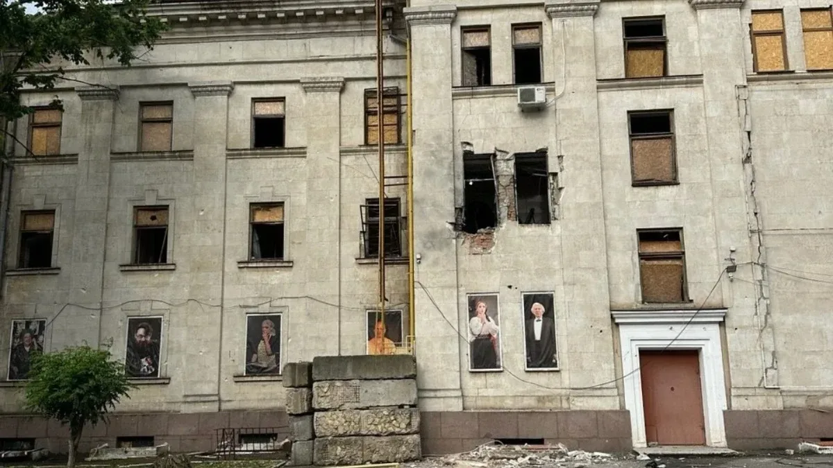 Пошкодження Херсонського обласного академічного музично-драматичного театру імені Миколи Куліша після атаки дроном "Молнія". 8