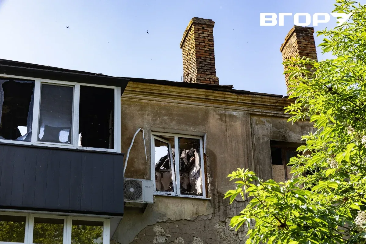 Наслідки російського обстрілу в Херсоні 16 травня, зруйновані та пошкоджені будівлі 8
