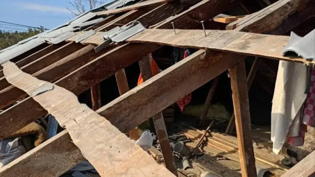 Російські удари по Зеленівці: загинув чоловік, двоє поранених, пошкоджено будинки