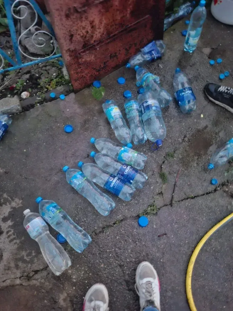 Будівля магазину та пошти в селищі Текстильне, знищені російським дроном 3