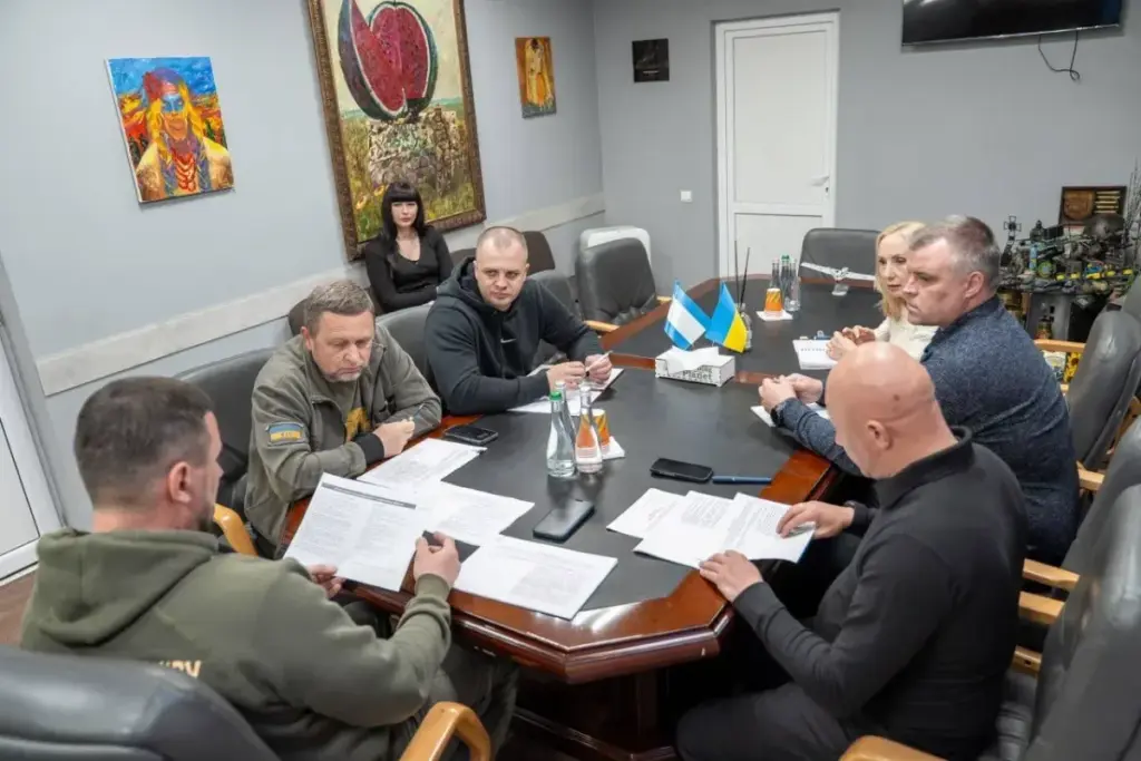 У Херсоні обговорили надання особливого статусу працівникам прифронтових зон