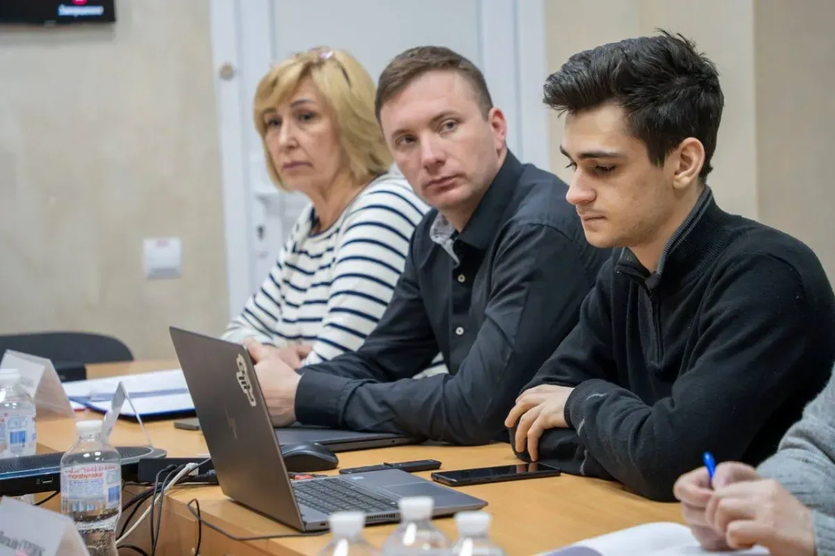 У Херсонській міській раді обговорюють роботу соціальних служб та оновлення міських програм соцзахисту. 2