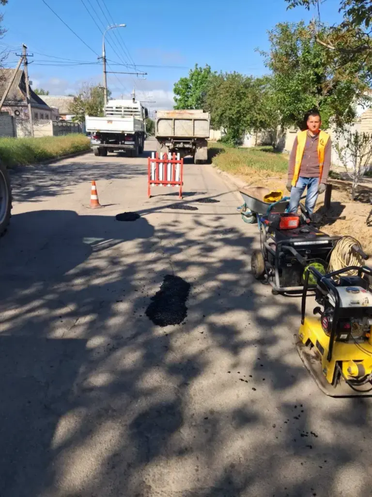У Херсоні відремонтували дороги та вивезли 170 тонн сміття