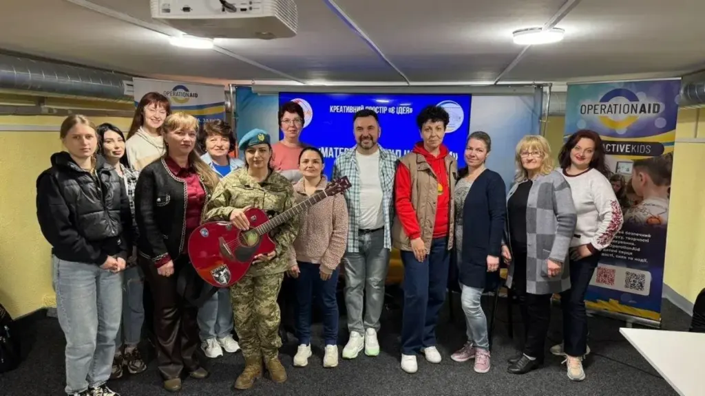 У креативному просторі Херсона обговорили виклики материнства під час війни