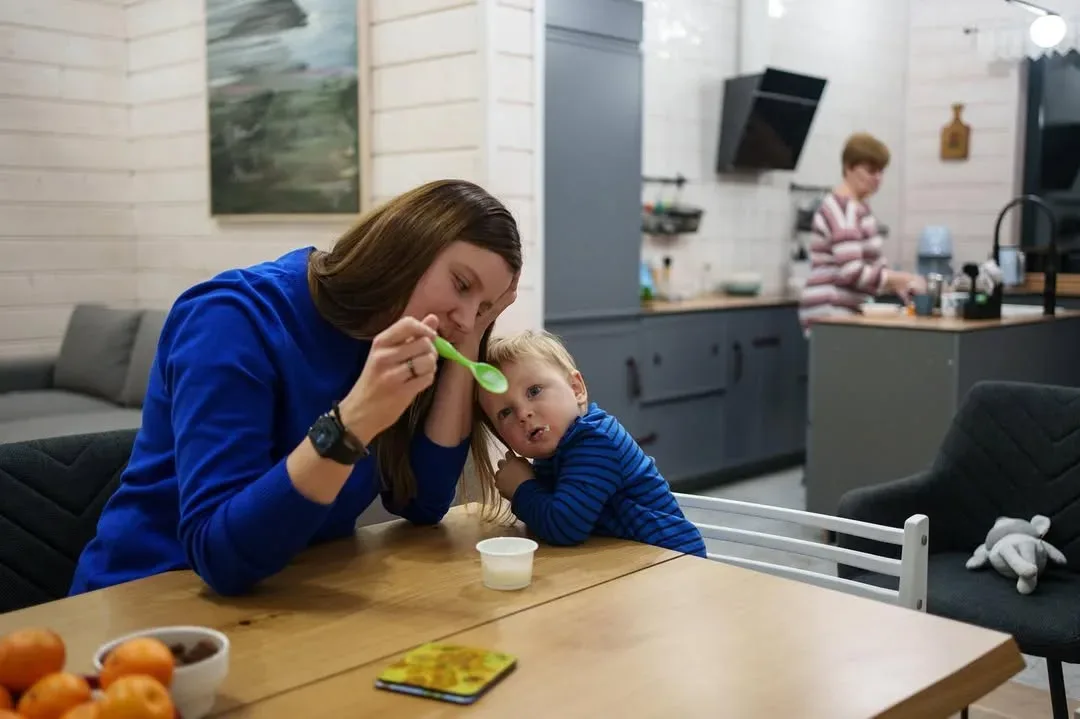 Президент Володимир Зеленський звертається до українських матерів у День матері, висловлюючи подяку 6
